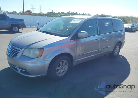 2013 Chrysler Town & Country Touring z USA, uszkodzony, nr VIN 2C4RC1BG7DR657193